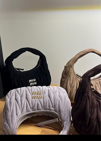 Miu Miu Miu Miu Deri Pliseli Kadın Çanta