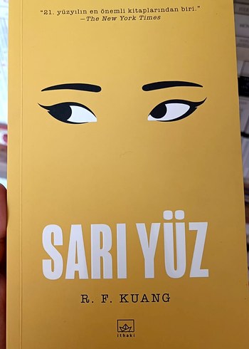 Sarı yüz - R. F. Kuang roman