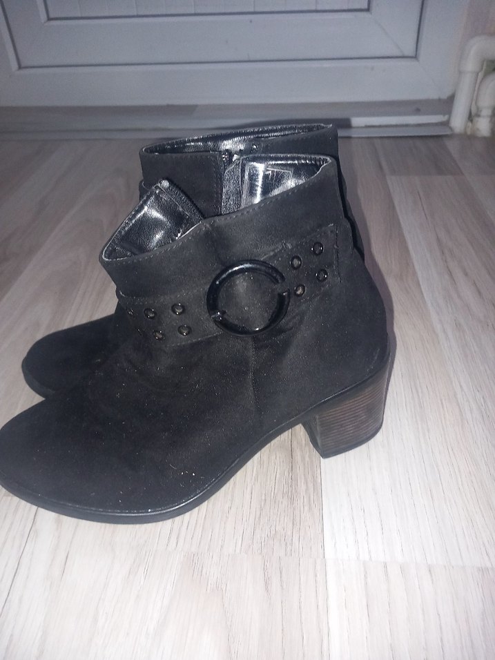 Siyah Süet Tokalı Gotik Dolgu Topuk Bot - Görsel 2