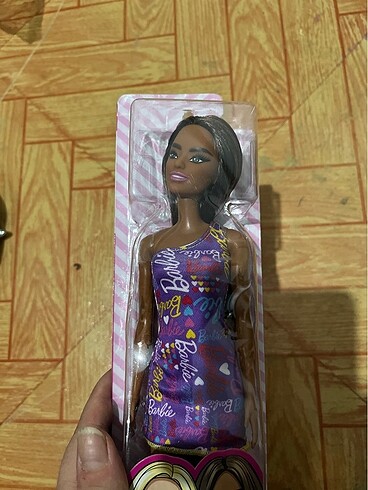 Barbie bebek
