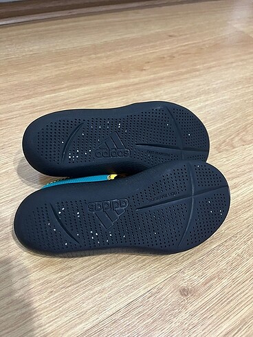 28 Beden yeşil Renk Adidas sandalet