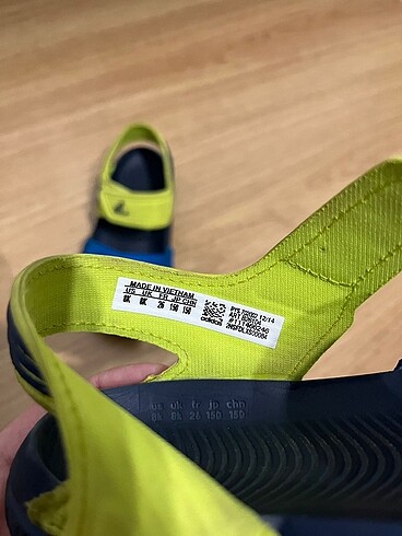 26 Beden sarı Renk Adidas sandalet