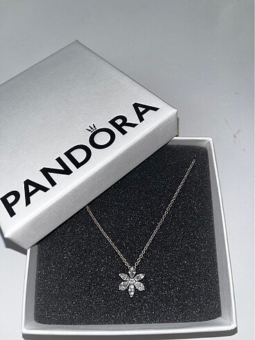 Pandora kolye