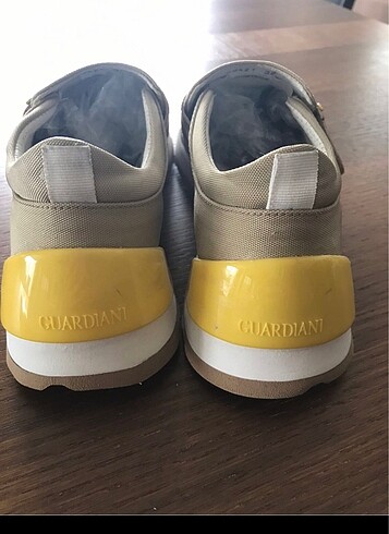 38 Beden Guardiani ankara barnes mağazasından alınmıştır