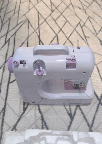 Schwartz Beyaz Mini Dikiş Makinesi - Görsel 3