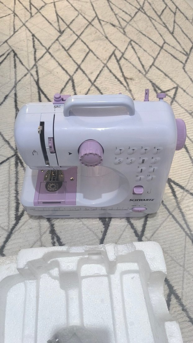 Schwartz Beyaz Mini Dikiş Makinesi - Görsel 2