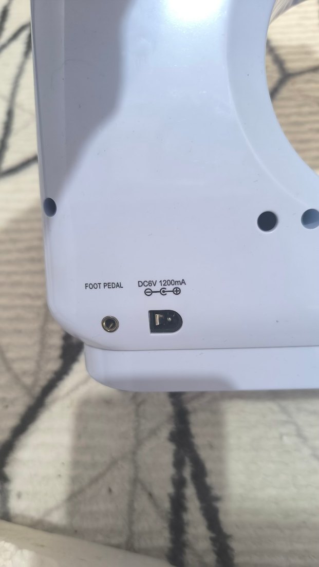 Schwartz Beyaz Mini Dikiş Makinesi - Görsel 5