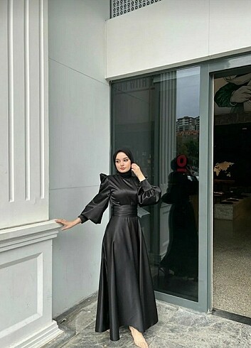 Sahra Siyah Saten Abiye 