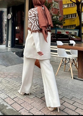 Beyaz Kadın Uzun Tunik ve Pantolon Takım - Görsel 2