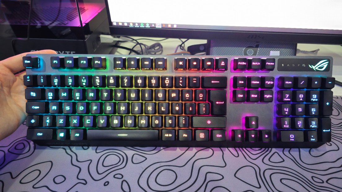 Asus Rog Strix Scope RX Red Switch TR Klavye - Görsel 2