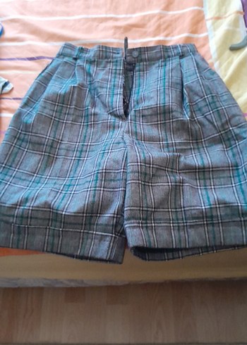 Düğmeli Gri Kadın Bermuda Şort - Görsel 2