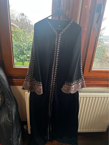 Tam boy bol abaya