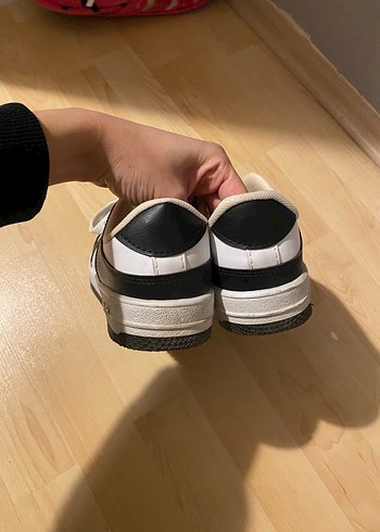 Beyaz Siyah Bağcıklı Kadın Spor Ayakkabı - Görsel 4