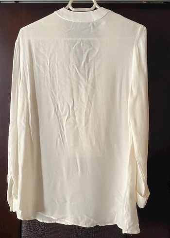 Beyaz V Yaka Kadın Gömlek - Görsel 2