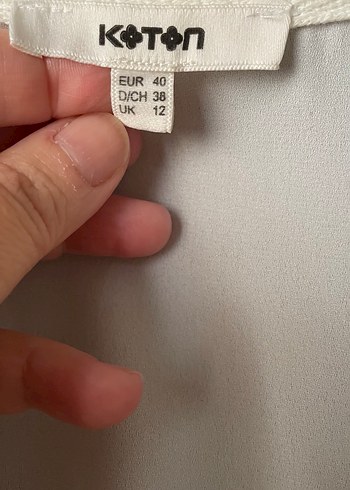 Beyaz V Yakalı Drapeli Kadın Gömlek - Görsel 5