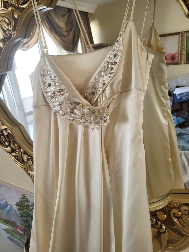 Nakışlı Beyaz Uzun Drapeli Straplez Elbise - Görsel 3