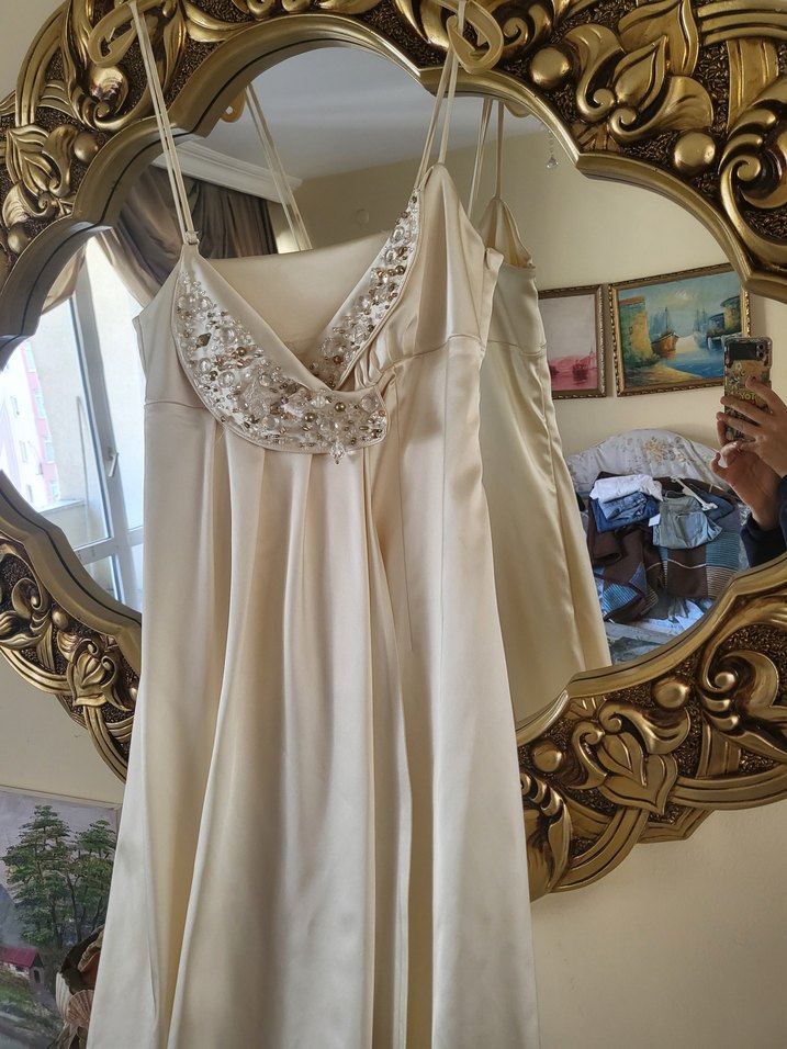 Nakışlı Beyaz Uzun Drapeli Straplez Elbise - Görsel 4