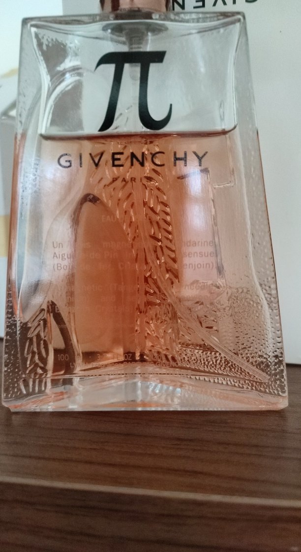 Givenchy Pi Kadın Parfümü - Görsel 3