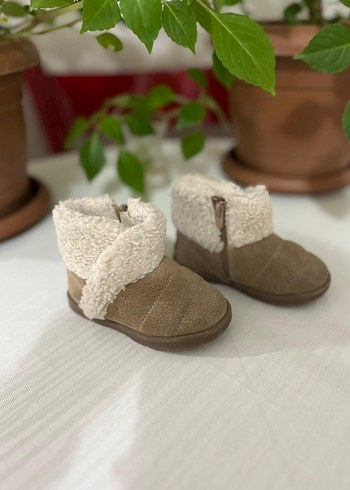 Kız Çocuk Bej Süet Kürklü Bot - Görsel 2