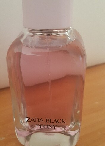Zara Black Peony