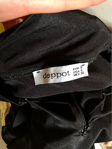 s Beden Siyah el detaylı fermuarlı crop bluz