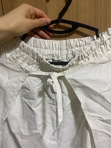 Oysho Yazlık paraşüt kumaş etekli pantolon