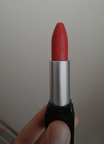 Red Lipstick /Note