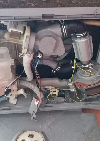 Gri Elektrikli Süpürge Motor ve Parçaları