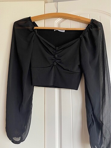 Siyah crop