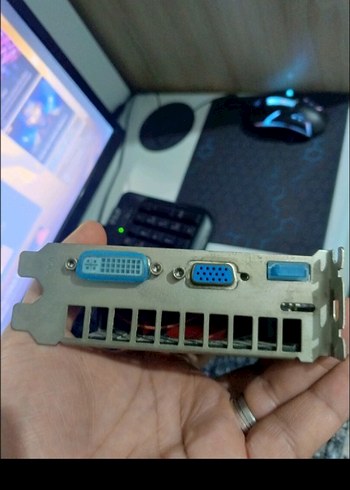 NVİDİA GEFORCE 9600 GT Ekran Kartı 1 GB - Görsel 4