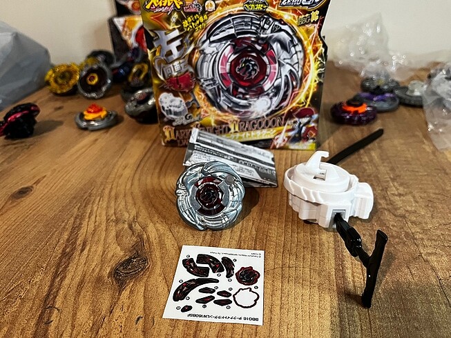 Beyblade (Dark Knıght Dragon) LW160BSF