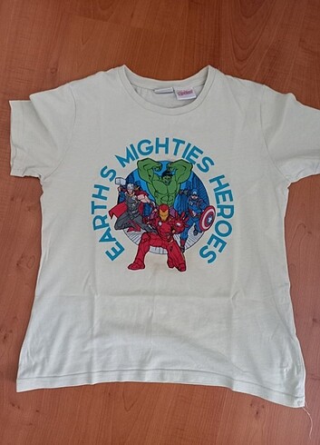 LC Waikiki lcw marvel tşört 8/9 yaş