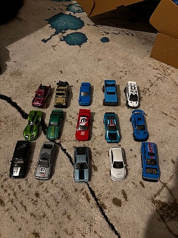 Hot wheels karışık