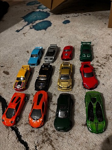 Hot wheels karışık