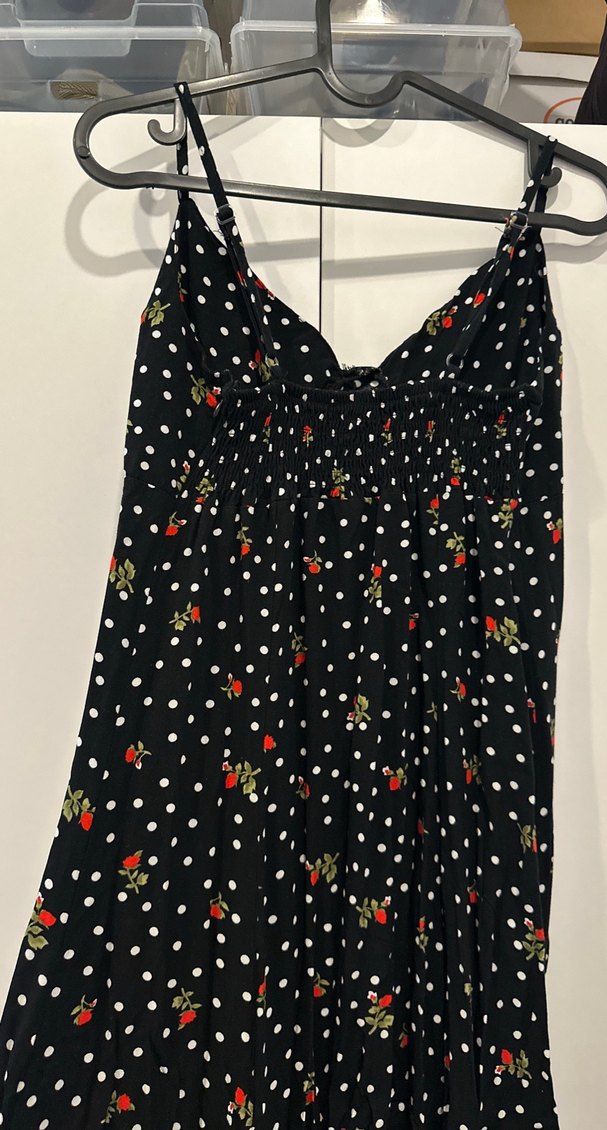 Siyah Puantiyeli V Yakalı Uzun Elbise - Görsel 3