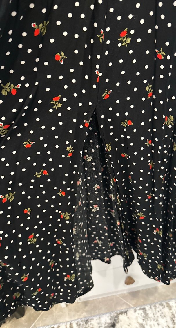 Siyah Puantiyeli V Yakalı Uzun Elbise - Görsel 2