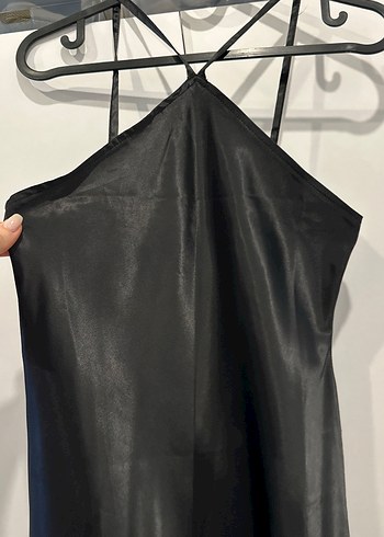 Siyah Saten Uzun Drapeli Halter Yaka Elbise - Görsel 4