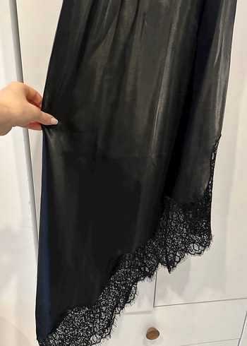 Siyah Saten Uzun Drapeli Halter Yaka Elbise - Görsel 2