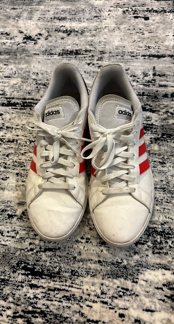 Beyaz Adidas Spor Ayakkabı - Görsel 3