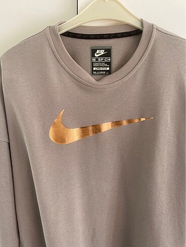 Nike sweatshirt