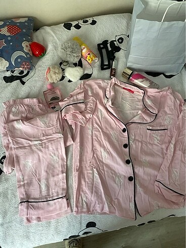 Victoria?s secret gecelik takımı