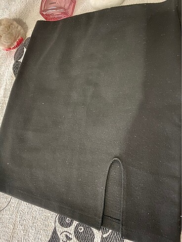 m Beden Dar yırtmaçlı mini etek