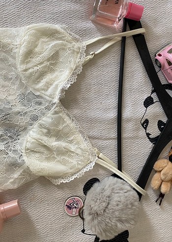 Dantel Detaylı Beyaz Strappy Büstiyer - Görsel 2