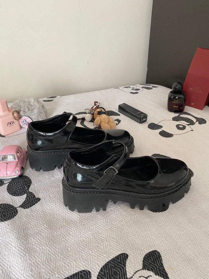 Siyah Rugan Platform Topuklu Gotik Ayakkabı - Görsel 4