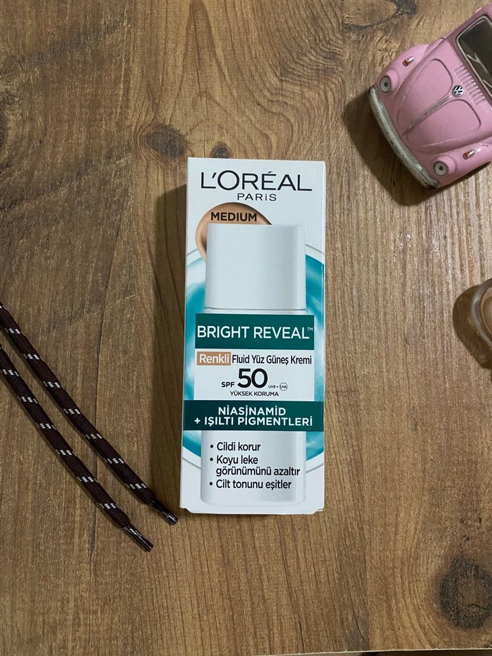 L'Oréal Paris Bright Reveal SPF 50 Renkli Güneş Kremi - Görsel 2