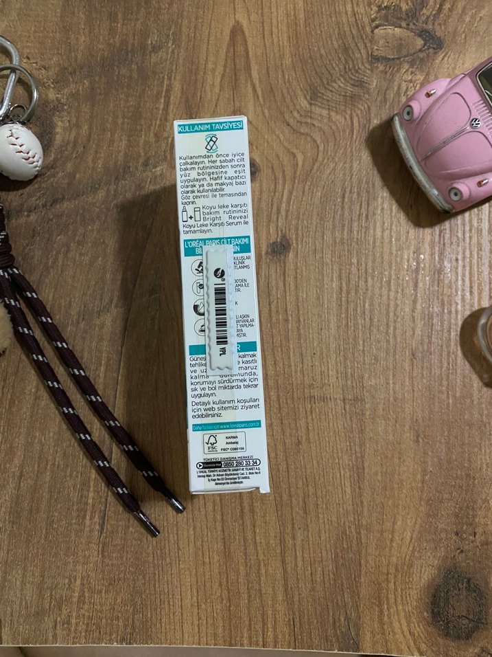 L'Oréal Paris Bright Reveal SPF 50 Renkli Güneş Kremi - Görsel 3