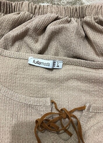 Diğer LASTİKLİ KISA KOLLU PENYE FULLA MODA