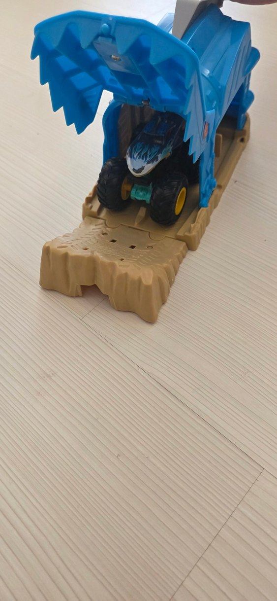 Renkli Mavi Oyuncak Kamyon - Görsel 3