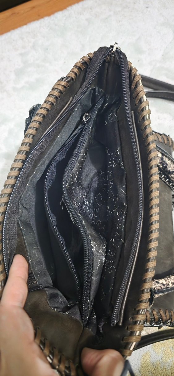 Yılan Derisi Desenli Zincir Detaylı Deri Çanta - Görsel 2