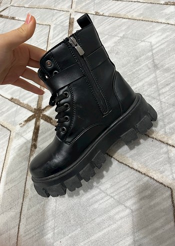 Siyah Deri Tokalı Platform Topuklu Bot - Görsel 2